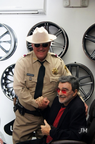 Photo Flash: Bubba's East Coast Rods Welcomes Burt Reynolds Image