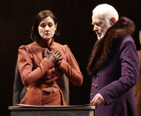 Photo Flash: First Look at Michael Pennington and More in KING LEAR at Theater for a New Audience Image