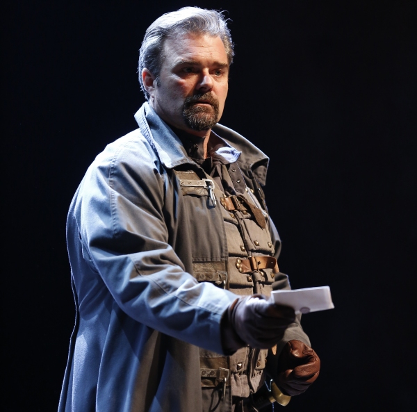 Photo Flash: First Look at Michael Pennington and More in KING LEAR at Theater for a New Audience Image