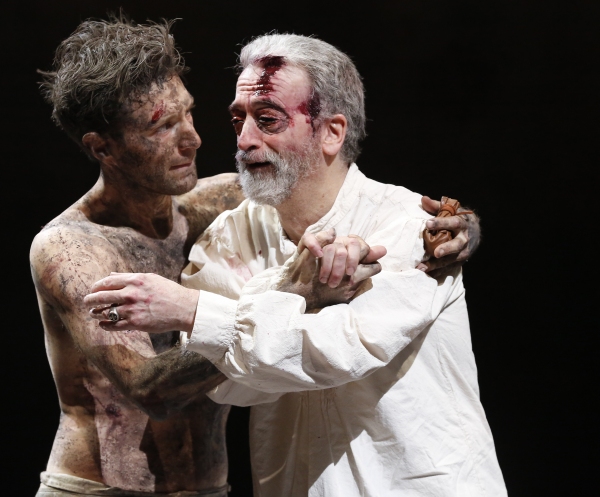Photo Flash: First Look at Michael Pennington and More in KING LEAR at Theater for a New Audience Image