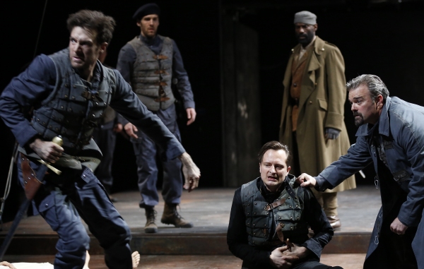 Photo Flash: First Look at Michael Pennington and More in KING LEAR at Theater for a New Audience Image