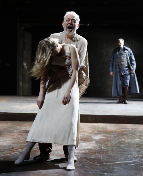 Photo Flash: First Look at Michael Pennington and More in KING LEAR at Theater for a New Audience Image