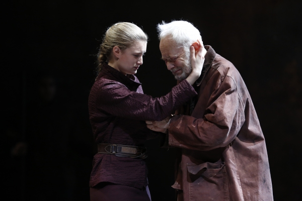 Photo Flash: First Look at Michael Pennington and More in KING LEAR at Theater for a New Audience Image