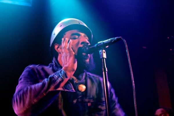 Photo Flash: Cody ChesnuTT Performs at Troubador Club Image