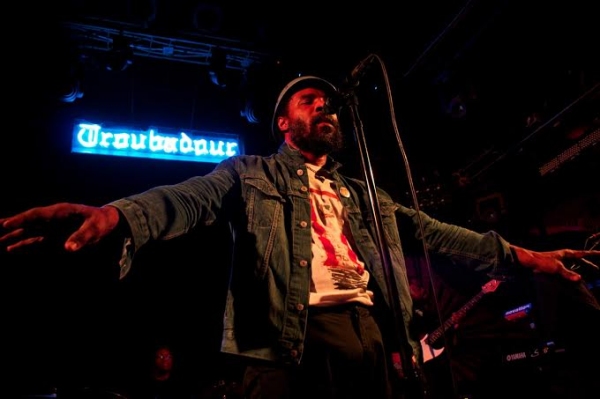 Photo Flash: Cody ChesnuTT Performs at Troubador Club Image