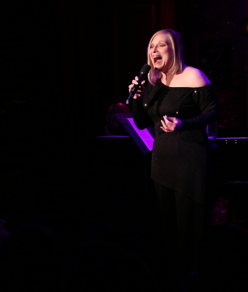 Photo Coverage: Roslyn Kind Makes 54 Below Debut to SRO Crowd! 