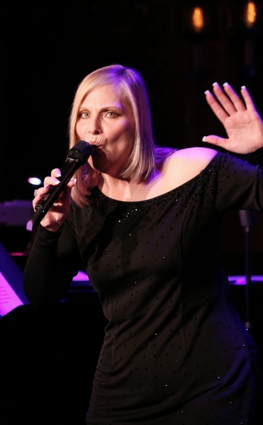 Photo Coverage: Roslyn Kind Makes 54 Below Debut to SRO Crowd!  Image