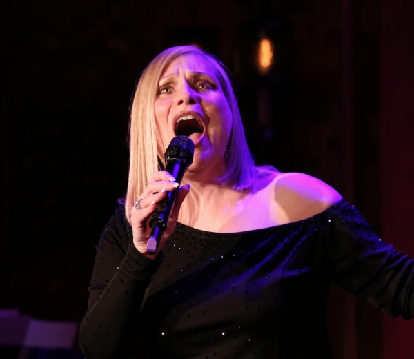 Photo Coverage: Roslyn Kind Makes 54 Below Debut to SRO Crowd!  Image