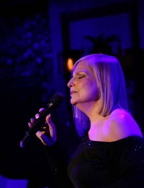 Photo Coverage: Roslyn Kind Makes 54 Below Debut to SRO Crowd!  Image