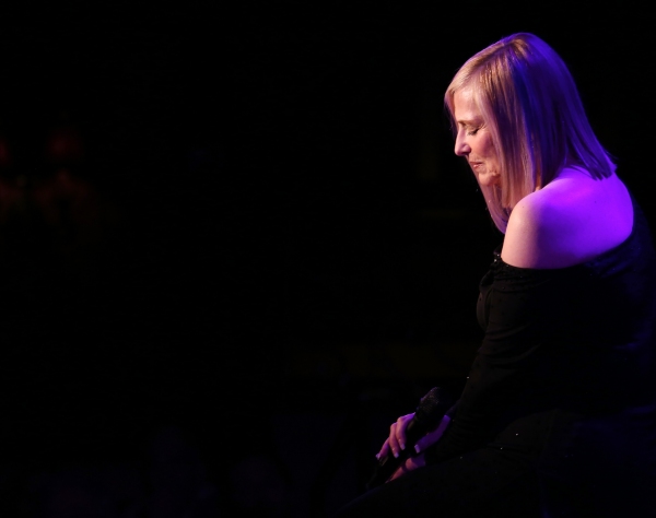 Photo Coverage: Roslyn Kind Makes 54 Below Debut to SRO Crowd!  Image