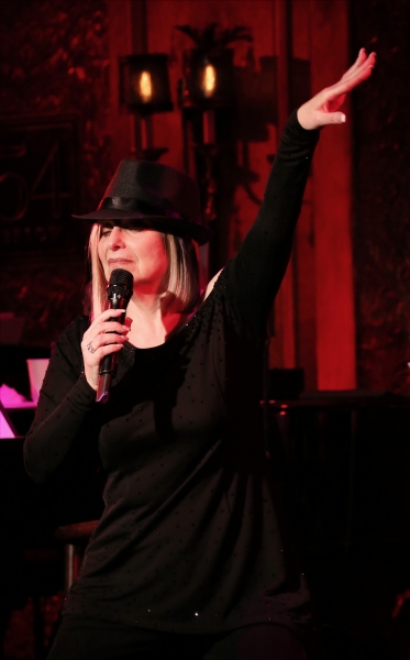 Photo Coverage: Roslyn Kind Makes 54 Below Debut to SRO Crowd!  Image