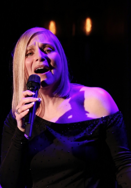 Photo Coverage: Roslyn Kind Makes 54 Below Debut to SRO Crowd!  Image