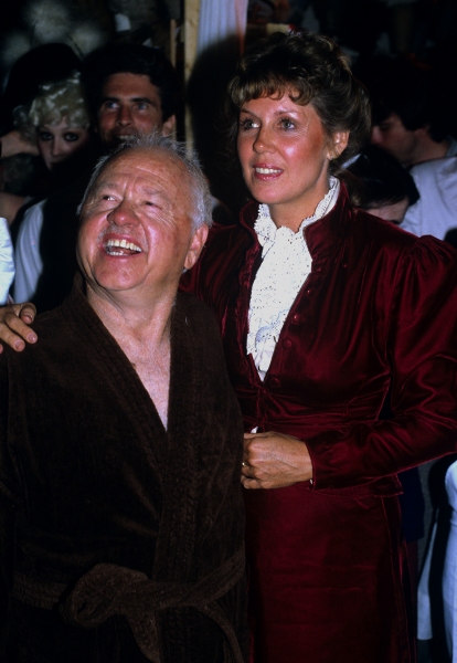 Mickey Rooney in New York City, backstage at ''sugarbabies'' with his wife Jan on Jul Photo