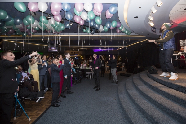 Photo Flash: Travie McCoy Gives Surprise Performance at Garden of Dreams Prom  Image