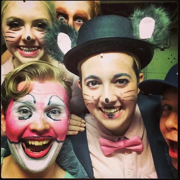 Photo Flash: Saturday Intermission Pics, 4/12- Story Time With ROCKY, Face Time With NEWSIES, and More! Image