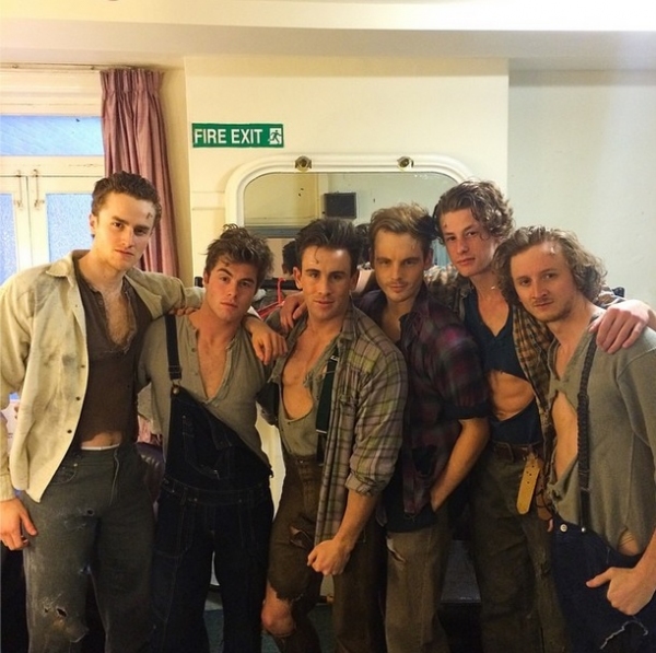 Photo Flash: Saturday Intermission Pics, 4/12- Story Time With ROCKY, Face Time With NEWSIES, and More! Image