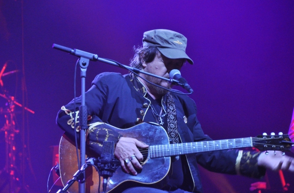 Photo Coverage: Zucchero and Company Play The Theater at Madison Square Garden Image
