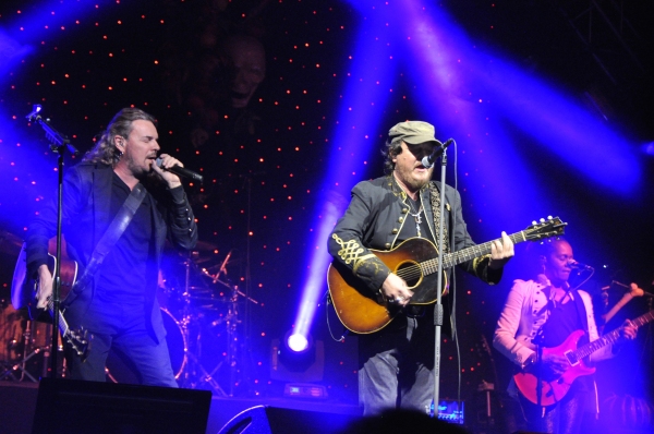 Photo Coverage: Zucchero and Company Play The Theater at Madison Square Garden Image