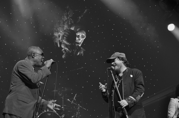 Photo Coverage: Zucchero and Company Play The Theater at Madison Square Garden Image