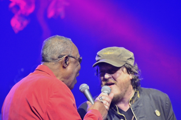 Photo Coverage: Zucchero and Company Play The Theater at Madison Square Garden Image