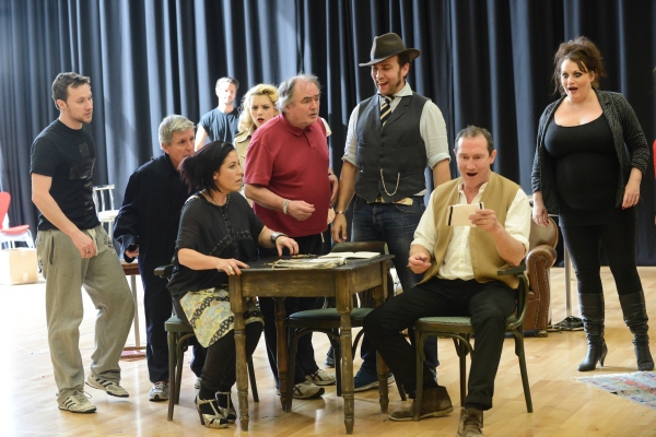 Photo Flash: In Rehearsal with FINGS AIN'T WOT THEY USED T'BE, Beg. Tonight at Theatre Royal Stratford East 