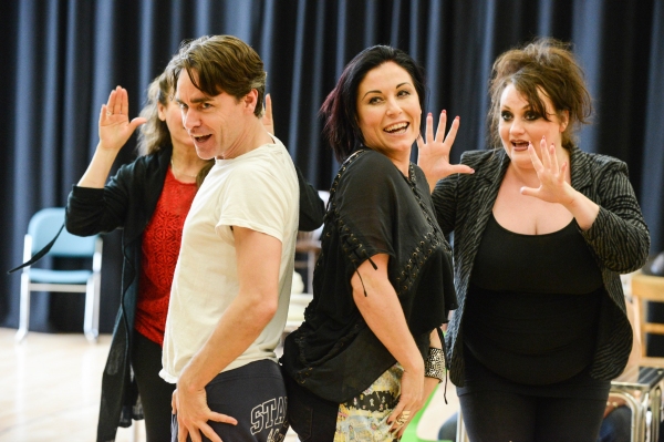 Photo Flash: In Rehearsal with FINGS AIN'T WOT THEY USED T'BE at Theatre Royal Stratford East Image
