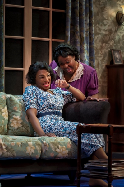 Photo Flash: First Look at Dawn Ursula, Yaegel T. Welch and More in Everyman Theatre's BY THE WAY, MEET VERA STARK Image