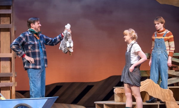 Photo Flash: First Look at MainStreet Theatre's THE MAGIC FINGER 
