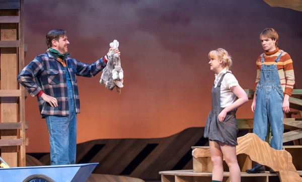 Photo Flash: First Look at MainStreet Theatre's THE MAGIC FINGER Image