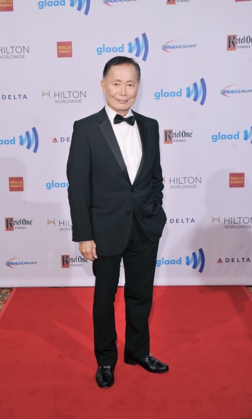 Photo Coverage: On the Red Carpet of the GLAAD Awards Image