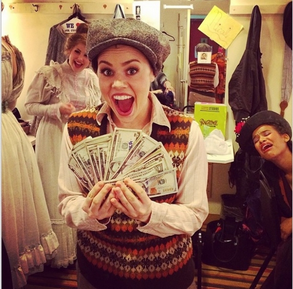 Photo Flash: Saturday Intermission Pics, 5/3, Part 2- ROCKY Snapchats Home, ALADDIN Opens Mail, and More! Image
