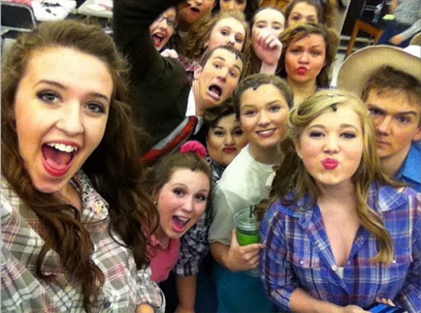 Photo Flash: Saturday Intermission Pics, 5/3, Part 2- ROCKY Snapchats Home, ALADDIN Opens Mail, and More! Image