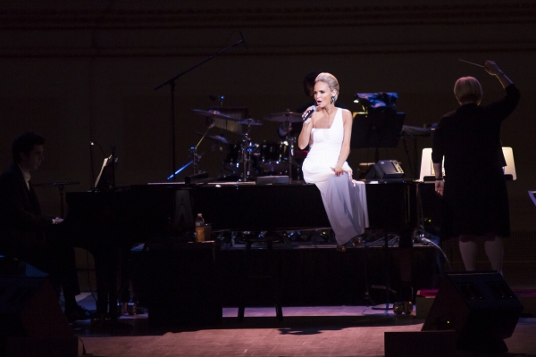 Photo Coverage: Kristin Chenoweth - Exclusive Performance Shots - THE EVOLUTION OF A SOPRANO at Carnegie Hall 