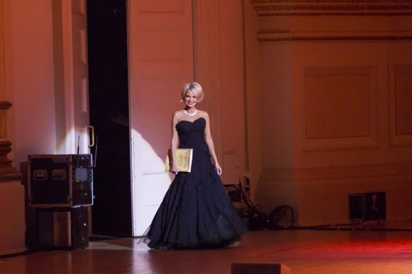 Photo Coverage: Kristin Chenoweth - Exclusive Performance Shots - THE EVOLUTION OF A SOPRANO at Carnegie Hall 