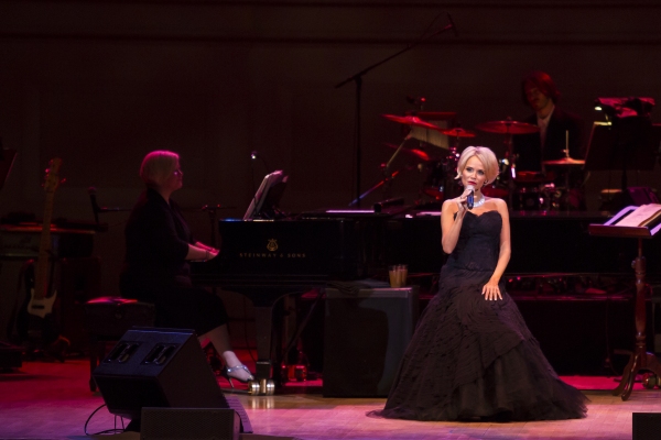 Photo Coverage: Kristin Chenoweth - Exclusive Performance Shots - THE EVOLUTION OF A SOPRANO at Carnegie Hall  Image