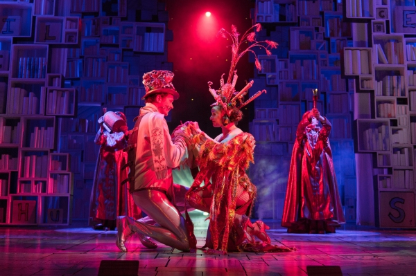 Photo Flash: Haley Flaherty, Alex Gaumond & More in West End's MATILDA Image
