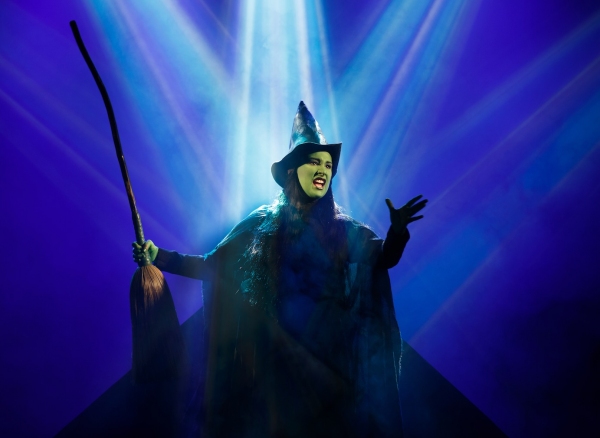 Photo Flash: First Look at Nick Adams, Emma Hunton & Gina Beck in WICKED National Tour!  Image