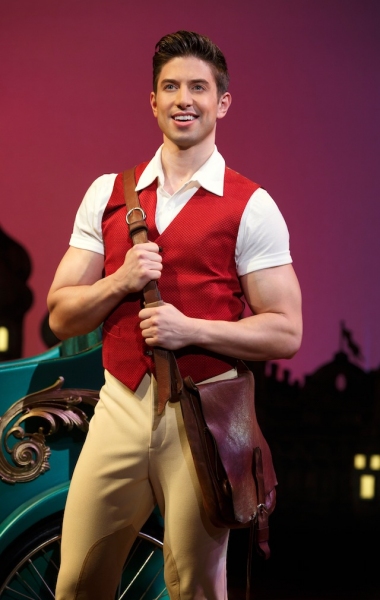Photo Flash: First Look at Nick Adams, Emma Hunton & Gina Beck in WICKED National Tour! Image