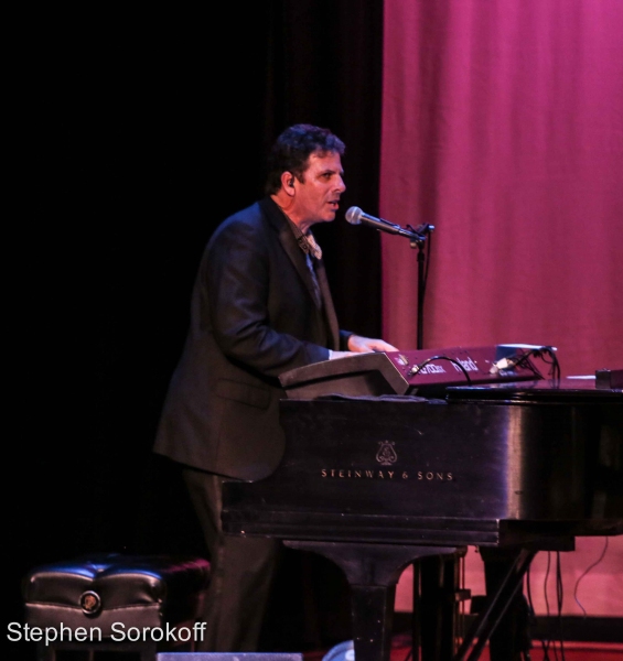 Photo Coverage: Clint Holmes Brings THIS THING CALLED LOVE to Landmark on Main Street Image