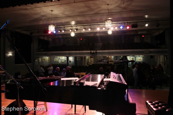 Photo Coverage: Clint Holmes Brings THIS THING CALLED LOVE to Landmark on Main Street Image