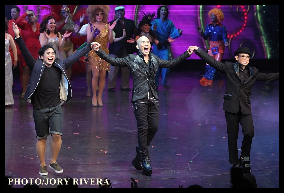 Photo Coverage: Resorts World Manila's PRISCILLA Takes Opening Night Bows Image