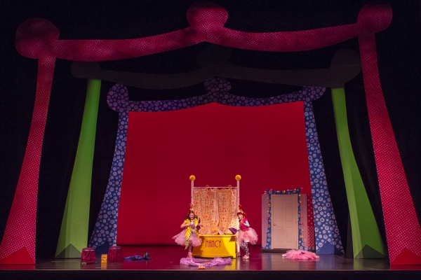 Photo Flash: First Look at Oregon Children's Theatre's FANCY NANCY Image