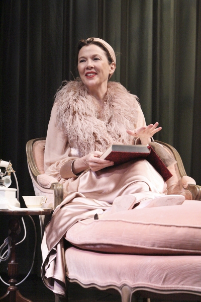 Photo Flash: First Look at Annette Bening in RUTH DRAPER'S MONOLOGUES at Geffen Playhouse Image