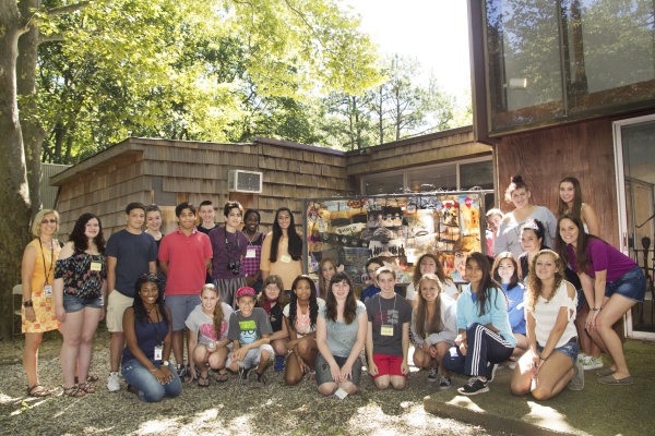 Photo Flash: Usdan Work HOPE Wins First Prize at Holocaust Museum Image