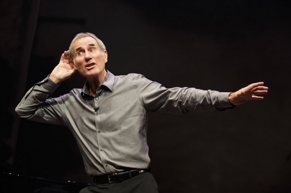Photo Flash: First Look at Roundabout's JUST JIM DALE Image