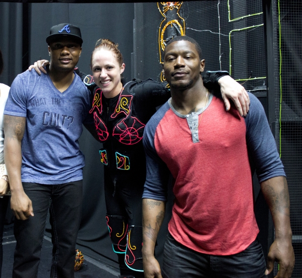 Photo Flash: New York Giants' Star Players Visit iLUMINATE Image