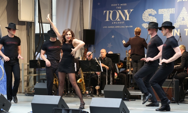 Photo Coverage: Broadway Unites! Casts of BEAUTIFUL, ROCKY, CABARET & More Perform at STARS IN THE ALLEY Image