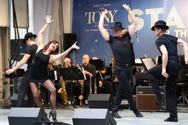 Photo Coverage: Broadway Unites! Casts of BEAUTIFUL, ROCKY, CABARET & More Perform at STARS IN THE ALLEY Image