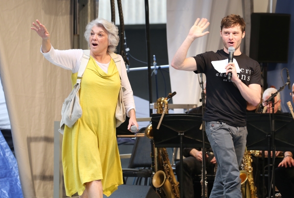 Photo Coverage: Broadway Unites! Casts of BEAUTIFUL, ROCKY, CABARET & More Perform at STARS IN THE ALLEY Image