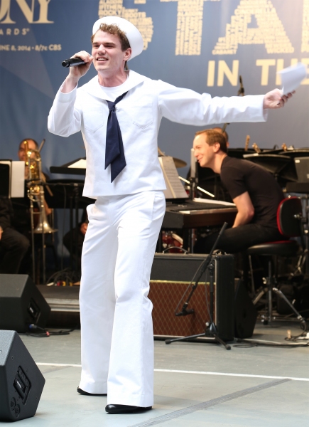 Photo Coverage: Broadway Unites! Casts of BEAUTIFUL, ROCKY, CABARET & More Perform at STARS IN THE ALLEY Image